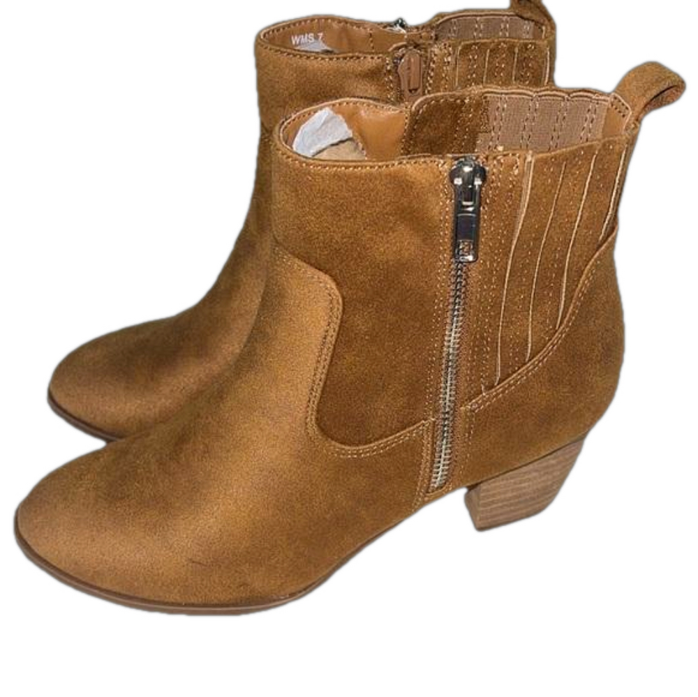 Dolce Vita Women’s Faux Suede Brown Ankle Boots 7 NEW